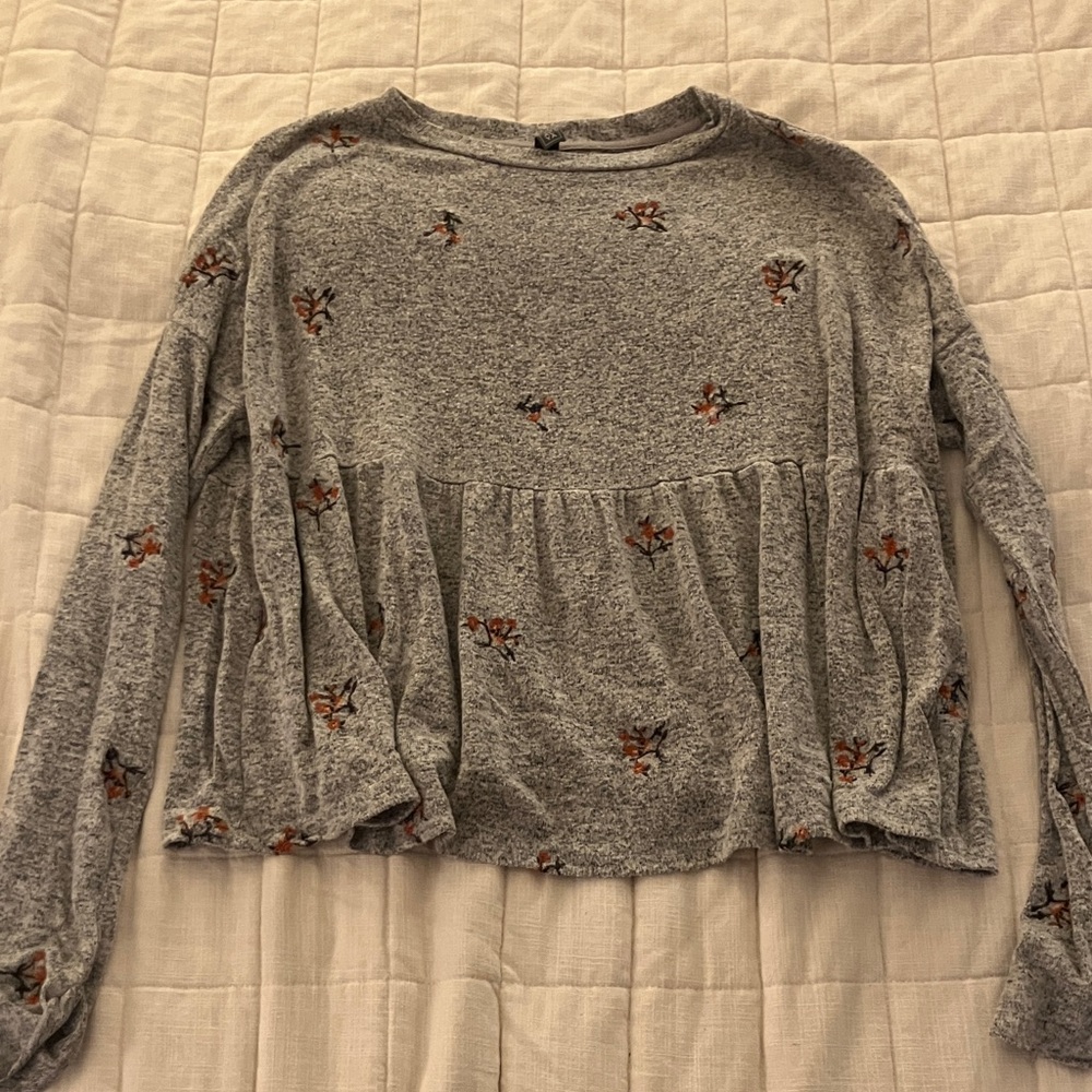 Alya Gray Floral Blouse